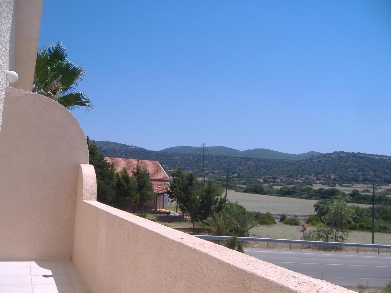 Theresa Hotel At Karpaz Peninsula Agia Trias 外观 照片